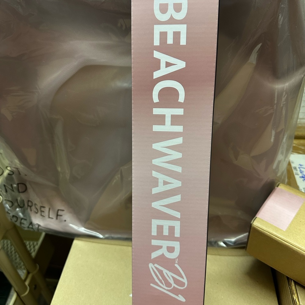 Beachwaver Pink Hair Tool